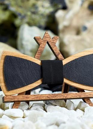 Галстук бабочка  из натуральной кожи с черной состареной кожей  слим