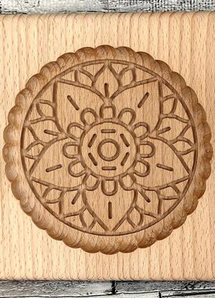 Пряничная доска узор №5 астра деревянная размер 14 *13 * 2см. форма для формования пряников