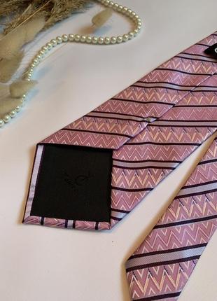 Краватка рожева з геометричним принтом