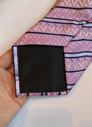 Краватка рожева з геометричним принтом4 фото