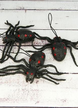 Декор на хеллоуїн павуки гумові черыне набір 3 шт1 фото