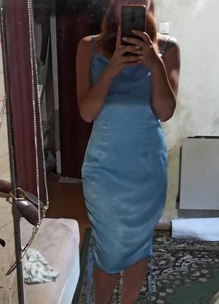 Платье pretty little thing