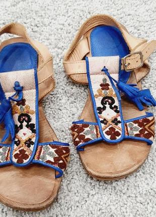 Босоніжки bonpoint 25-26р.,іспанія