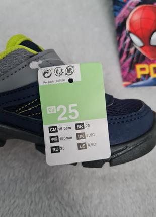 Дитячі спортивні черевики, кросівки quechua розмір 25.