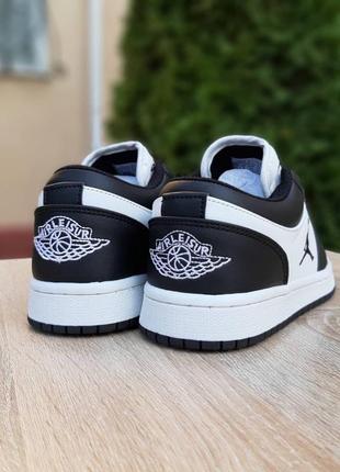 Жіночі кросівки nike jordan low5 фото