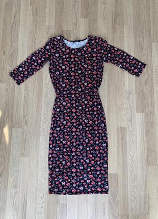 Плаття в квіточку