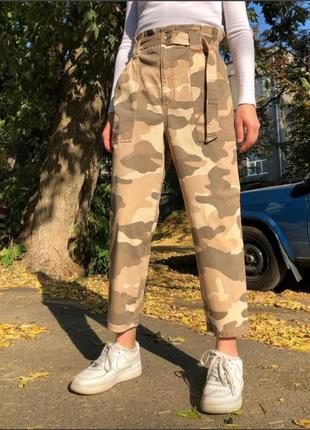 Штани карго джогери в камуфляжний принт river island