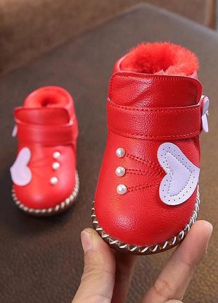 Теплі черевички для дівчинки