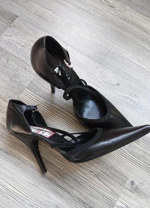 Женские кожаные туфли на шпильке острый носок р.37 босоножки натуральная кожа