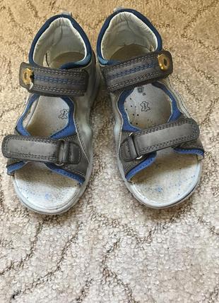 Шкіряні сандалі