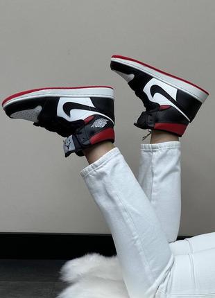 Жіночі кросівки air jordan high black red white5 фото