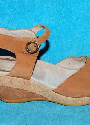 Dansko босоніжки шкіра 41 розмір