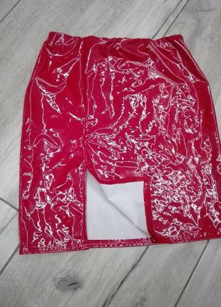 Красная виниловая юбка2 фото