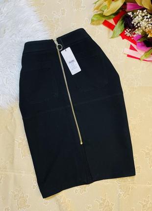Класична чорна юбка карандаш