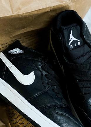 Кросівки air jordan retro 1 black white strip4 фото