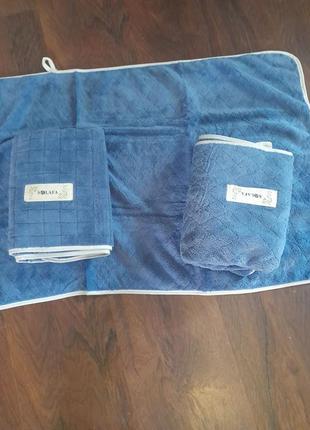 Рушник з густої мікрофібри.