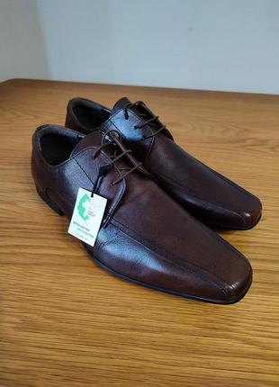 Нові шкіряні туфлі від бренду redtape vacheta broun 43 розмір6 фото