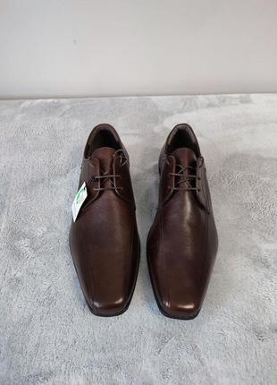 Нові шкіряні туфлі від бренду redtape vacheta broun 43 розмір3 фото