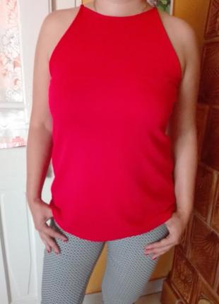 Женская блузка насыщенного красного цвета