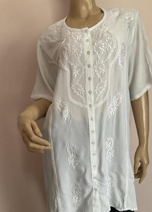 Довга віскозна біла блузка з декором/xl- xxl/5 фото