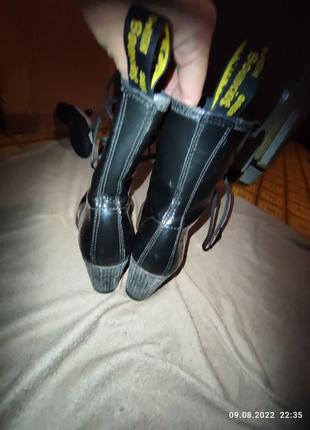 Dr.martens сапоги на каблуке лак кожа