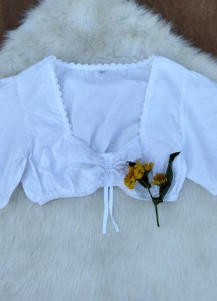 Блуза біла укорочена з квадратним декольте блуза белая