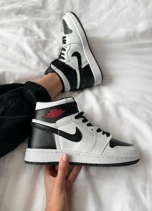 Шкіряні жіночі кросівки nike air jordan 1 retro high « white / black / red »