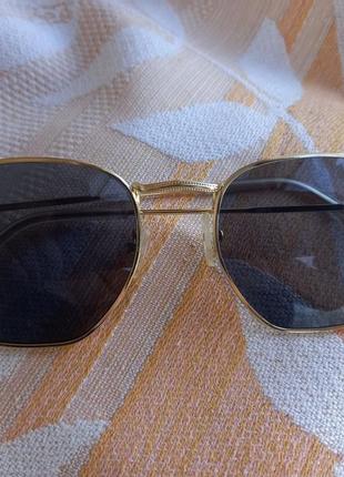 Солнечные очки/сонячні окуляри