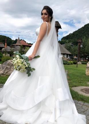 Весільна сукня