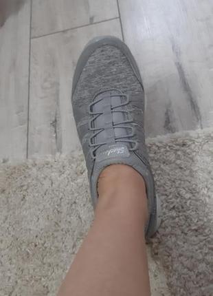 Кросівки фірмові skechers3 фото