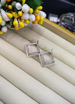 Серебряные стильные серьги гвоздики пусеты квадраты 9252 фото