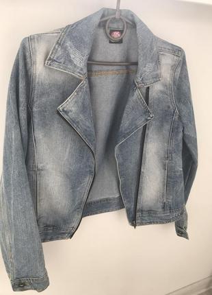 Куртка джинсова дуже гарна рокі 11-12