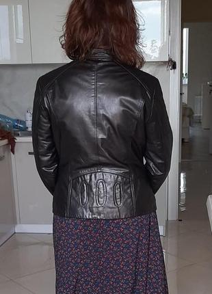 Шкіряна жіноча куртка1 фото