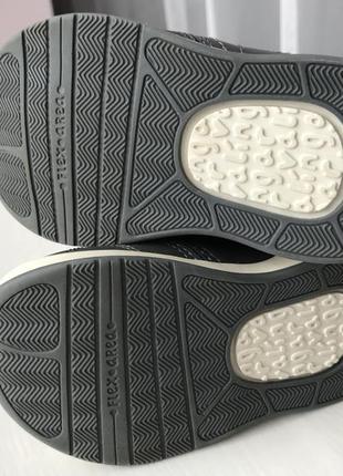 Дитячі шкіряні кросівки