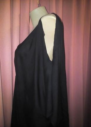Блуза-балахон с открытыми плечами4 фото