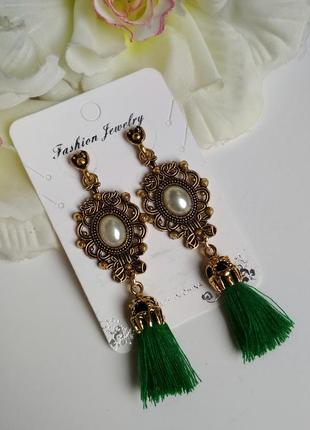 Ажурні сережки у вінтажному стилі з китицями пензликами, кабошони перли, цвяшки, гвоздики серьги с кисточками бохо етно