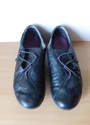 Туфли clarks 38 р.стелька 25 см. кожа.