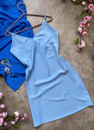 Красунечка сукня в білизняному стилі