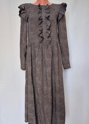 Платье с длинным рукавом в горошек и декоративной оборкой спереди и на плечах h&m( размер 34-36)6 фото