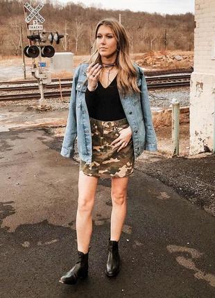 Стильна джинсова камуфляжна спіідниця denim co