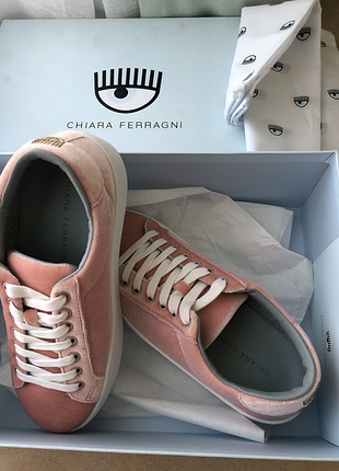 Кросівки від дизайнера chiara ferragni2 фото