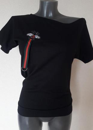 Эффектная стрейчевая черная секси-футболка на одно плечо pink daisy,one size(на s,m,l)1 фото