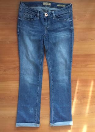 Светлые  джинсы guess  оригинал !