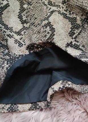 Жіноча юбка з зміїним принтом6 фото