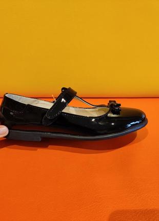 Туфлі шкіряні для дівчинки 35 36 чорні лакові шкільні lapsi2 фото
