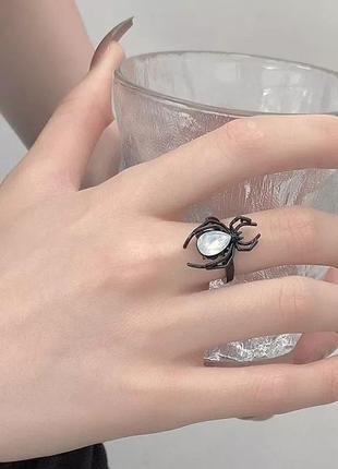 Кольцо колечко на палец панк гранж паук черная вдава с камнем billie eilish билли айлиш2 фото
