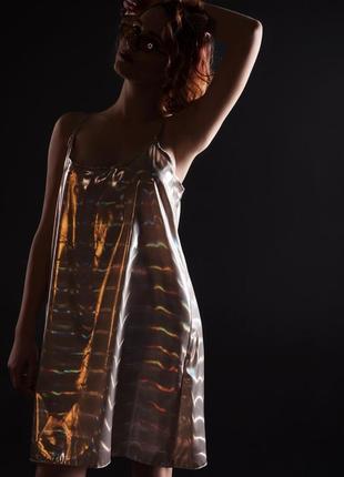 Сукня беж з райдужним переливом2 фото