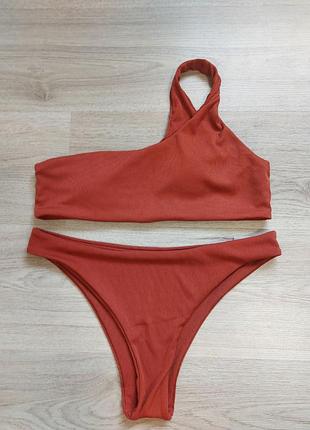 Класний купальник в рубчик, розмір l