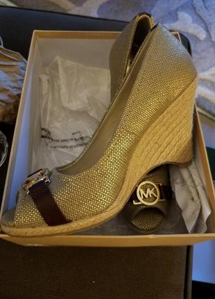 Michael kors туфли на танкетке