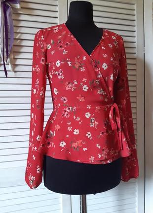 Блуза красная на запах в цветочный принт bershka4 фото